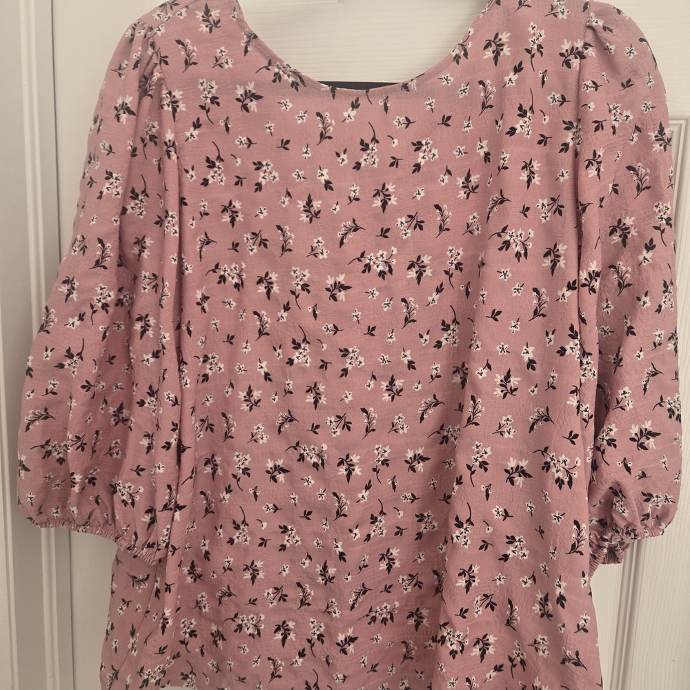 Elegant Floral Blouse in Pink